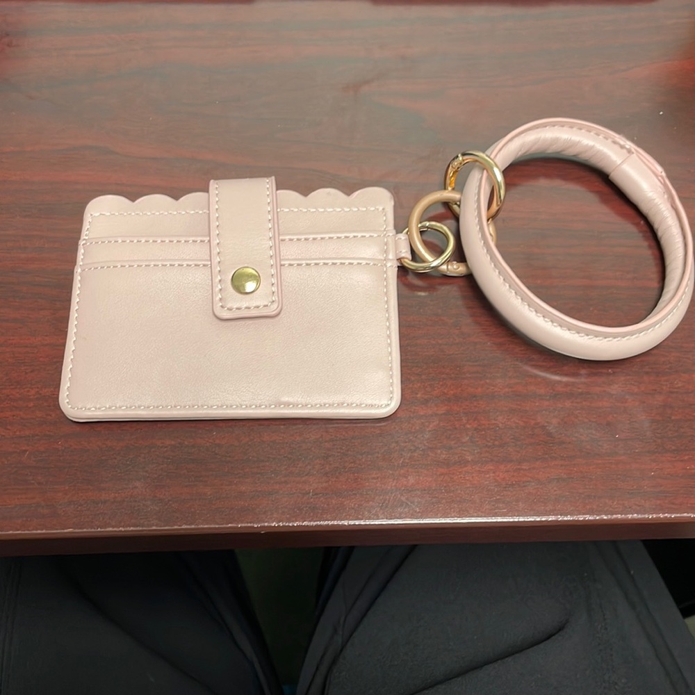 Wristlet